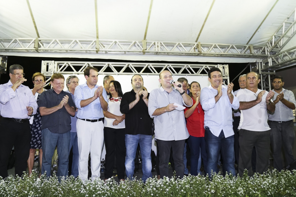 O prefeito Roberto Cláudio está revitalizando a Rede de Atenção Primária da Capital (Foto: Thiago Gaspar)