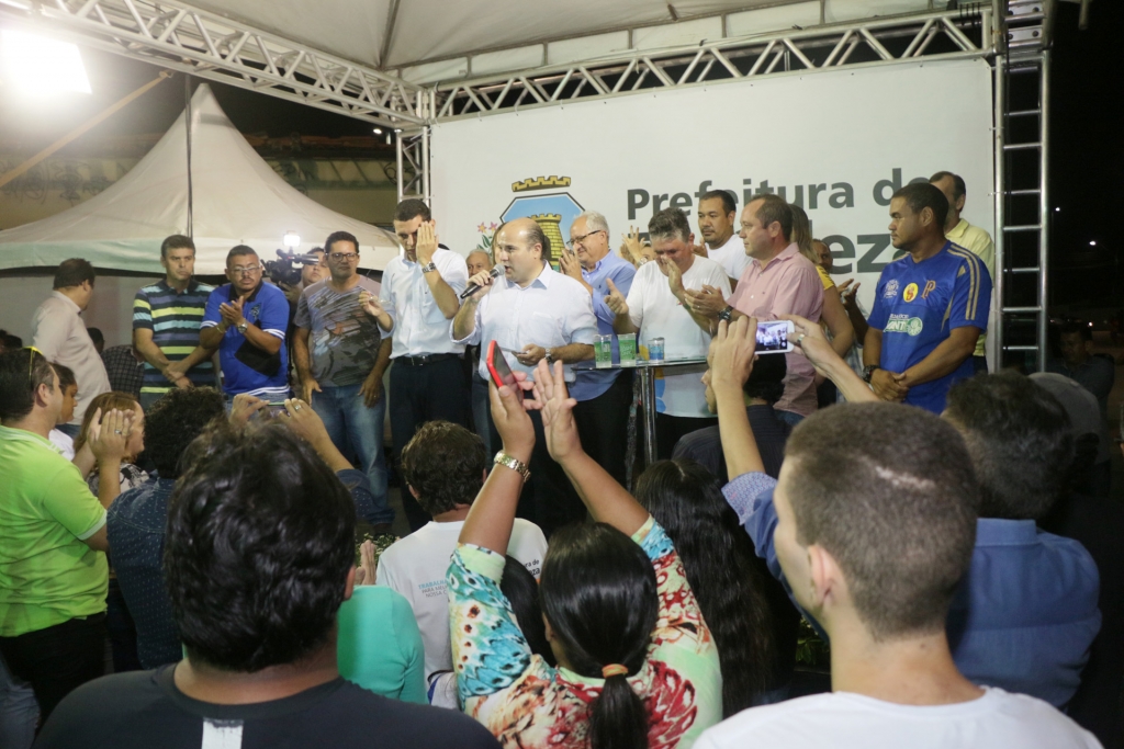 Durante a inauguração da quadra, o prefeito Roberto Cláudio destacou outras ações realizadas no bairro (Foto: Kaio Machado)