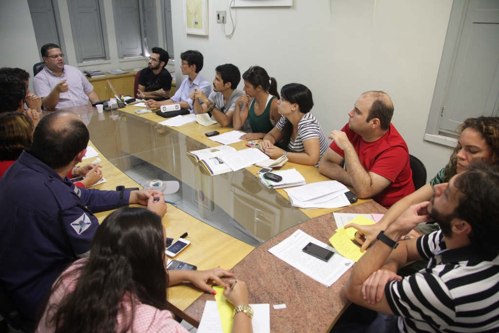 As medidas foram apresentadas pelo secretário João Pupo a representantes do movimento Ciclovida e técnicos da AMC (Foto: Thiago Gaspar)