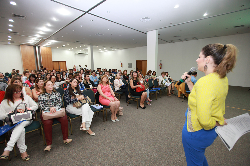 Carol Bezerra explicou a iniciativa da Prefeitura para o acompanhamento do desenvolvimento de crianças de zero a três anos (Foto: Queiroz Neto)