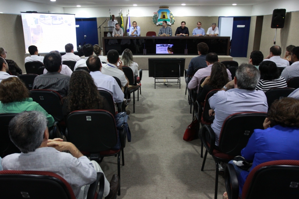 O desenvolvimento e a implantação de um novo modelo para binários no trânsito de Fortaleza devem ser executados neste semestre (Foto: Queiroz Neto)