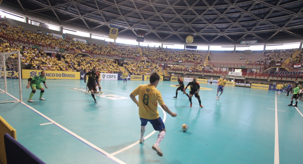 Futebol de salão - Brasil Escola