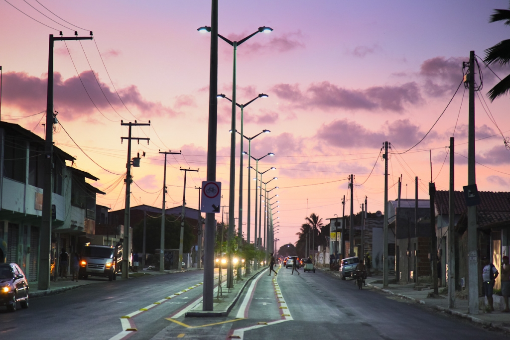 A via é mais uma opção de acesso para quem trafega nos bairros Jangurussu e Conjunto São João com destino à BR-116 (Foto: Thiago Gaspar)