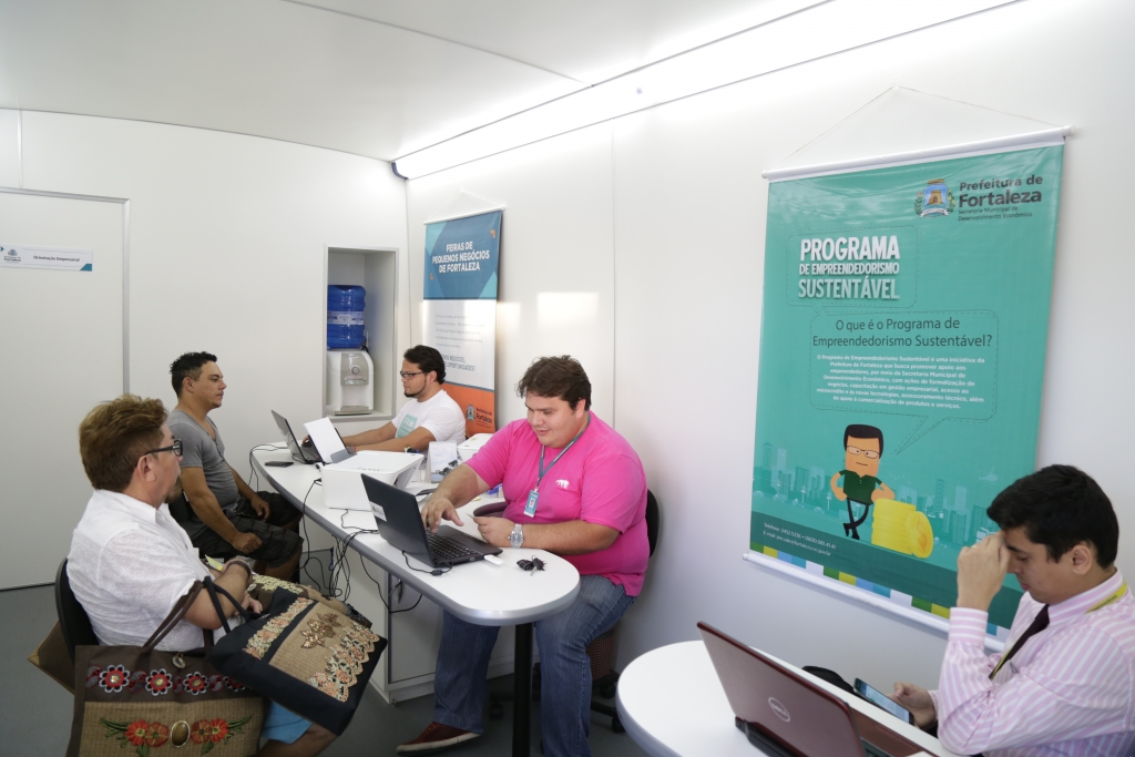 Inicialmente, os 43 selecionados receberão três módulos de capacitações gratuitas