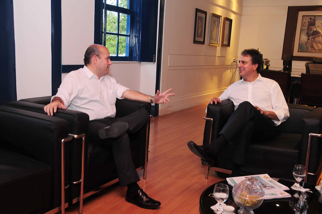 O encontro aconteceu na tarde desta quinta-feira (23/04), no Paço Municipal (Foto: Nely Rosa)