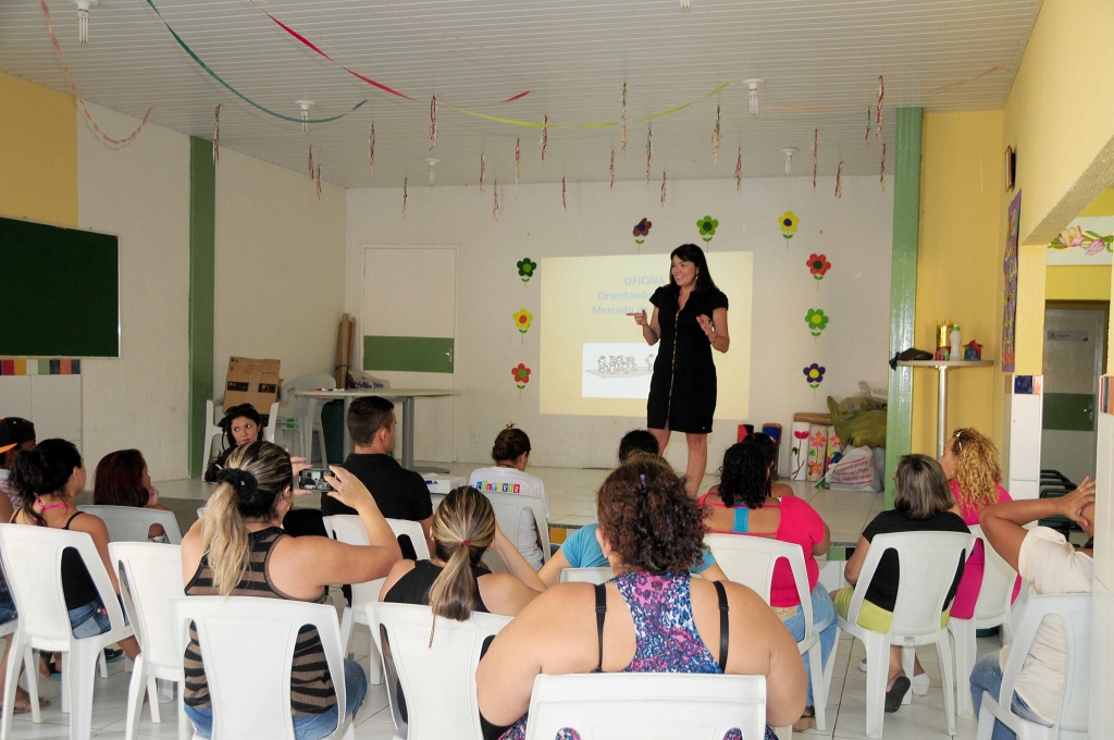 As oficinas fazem parte da programação especial preparada em comemoração ao Dia do Trabalhador (Foto: Nely Rosa)