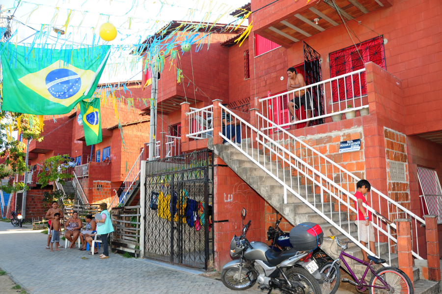 O conjunto beneficia 264 famílias, mais de 1.300 pessoas, que residiam em áreas de risco (Foto: Nely Rosa)