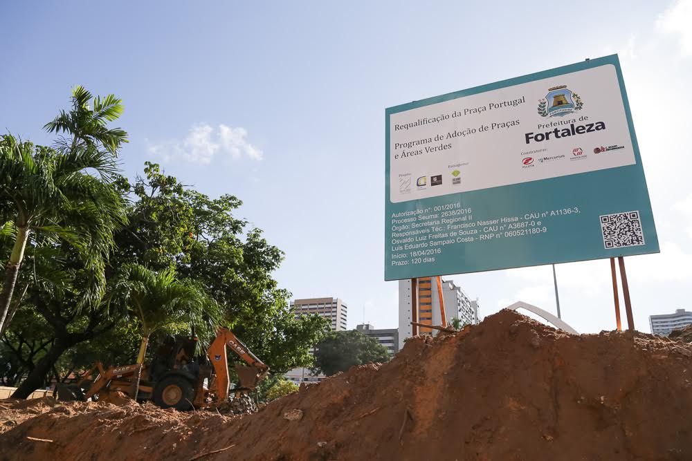 A área verde da praça será ampliada, assim como o espaço de convivência (Foto: Thiago Gaspar)