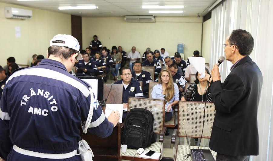 A Global Road Safety Partnership objetiva traçar ações de curto, médio e longo prazos para reverter a tendência crescente de fatalidades no trânsito