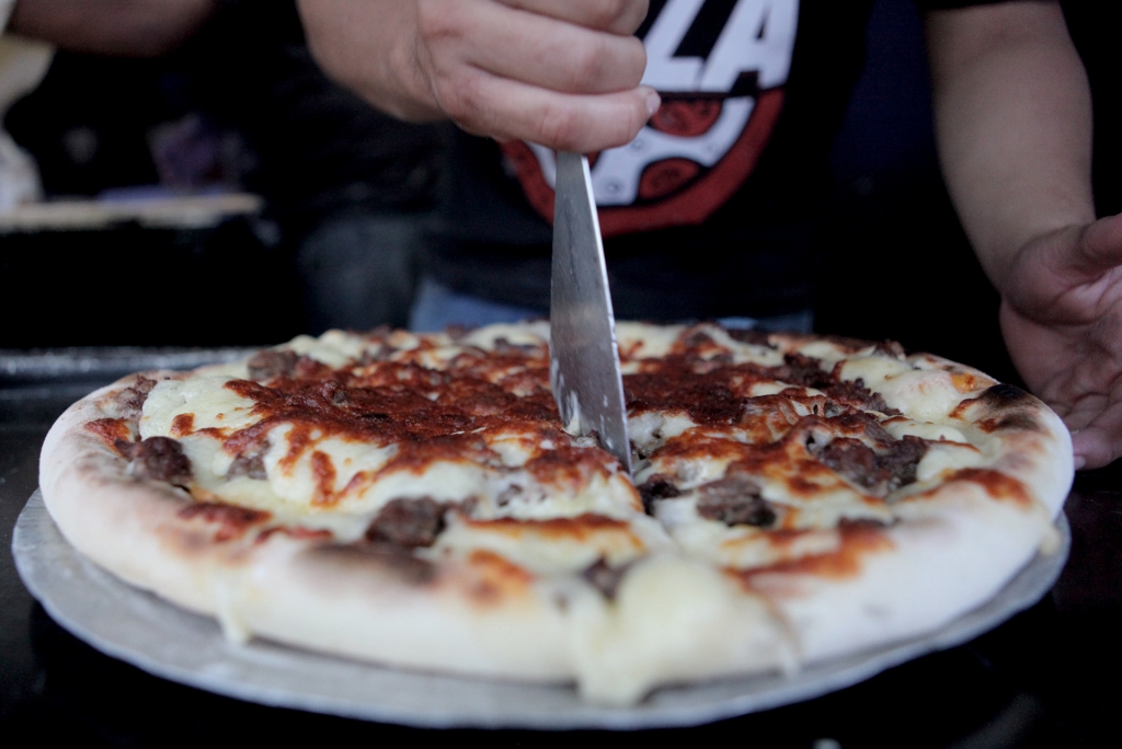 Entre as vagas ofertadas, estão agente de informações turísticas, bartender e pizzaiolo (Foto: Kaio Machado)