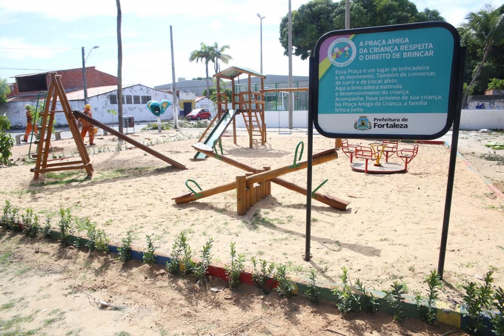 O local já havia recebido um parque infantil do projeto