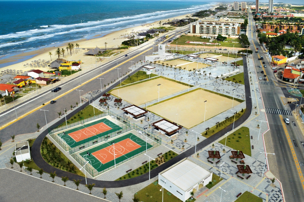 Em 2014, a Prefeitura de Fortaleza entregou a Praia do Futuro totalmente requalificada