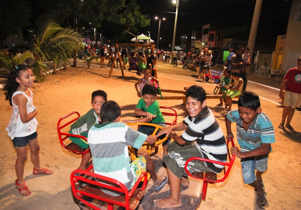O local já possui um parque infantil do projeto Praça Amiga da Criança (Foto: Thiago Gaspar)