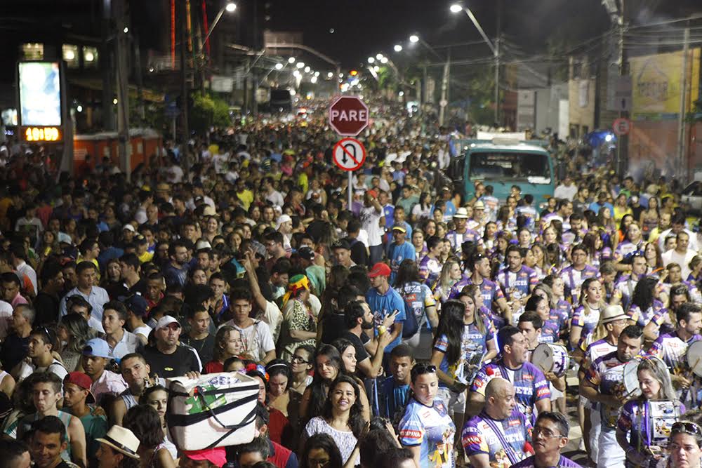 As ações acontecem nos pontos de grande circulação de pessoas, Praia de Iracema e Praça do Ferreira (Foto: Marcos Moura)