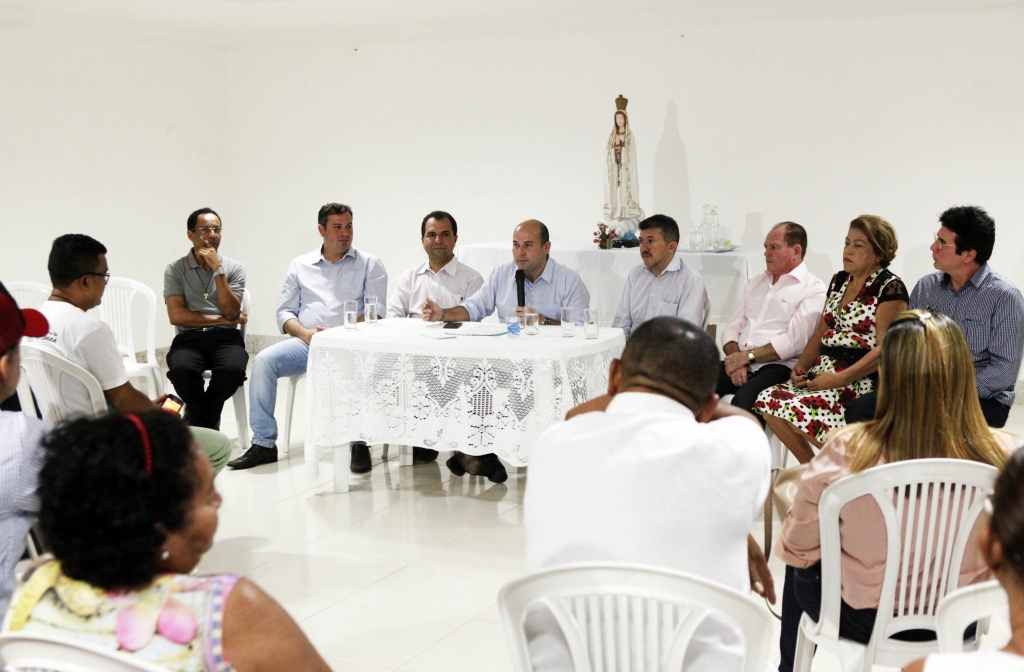 O Prefeito destacou que o bairro passará por diversas melhorias infraestruturais (Foto: Marcos Moura)