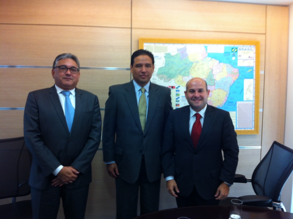 O Prefeitor reuniu-se com o diretor representante do Banco de Desenvolvimento da América Latina (CAF) no Brasil, Victor Ricco