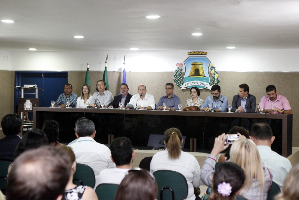Solenidade ocorreu nesta quarta-feira (23/12) no Paço Municipal (Foto: Marcos Moura)