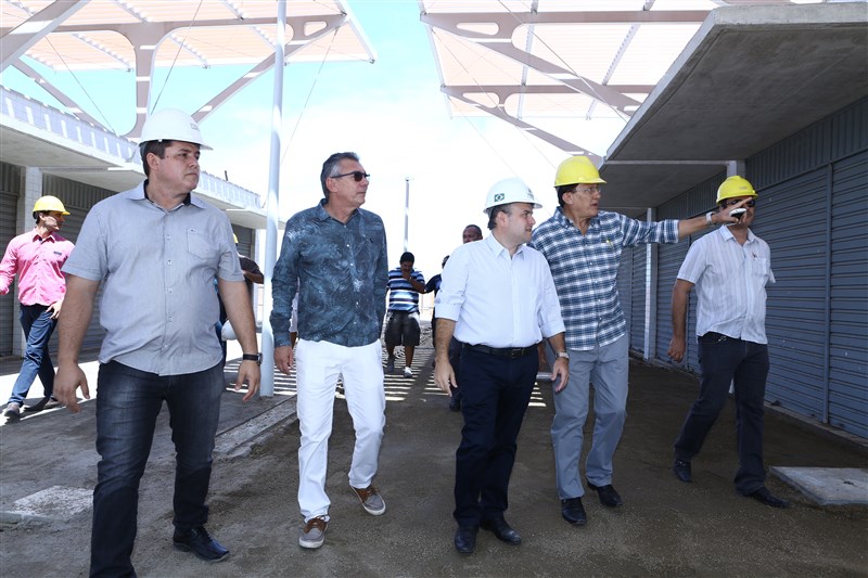 As obras foram retomadas há uma semana, com recursos próprios da Prefeitura de Fortaleza