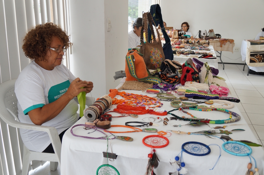 O Programa já realizou 571 feiras, beneficiando cerca de 20 mil pequenos artesãos