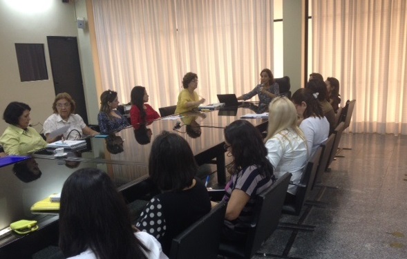 Reunião de avaliação ocorreu nesta quarta-feira (10/06), no gabinete da vice-governadora Izolda Cela