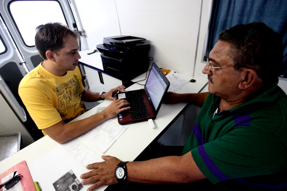 Para solicitar esse serviço no bairro, basta ligar para o telefone 151 (Foto: Marcos Moura)