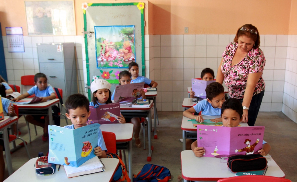 No total, estão sendo ofertadas 107 vagas, sendo 30 para Formadores da Educação Infantil e 17 para Formadores do Ensino Fundamental I