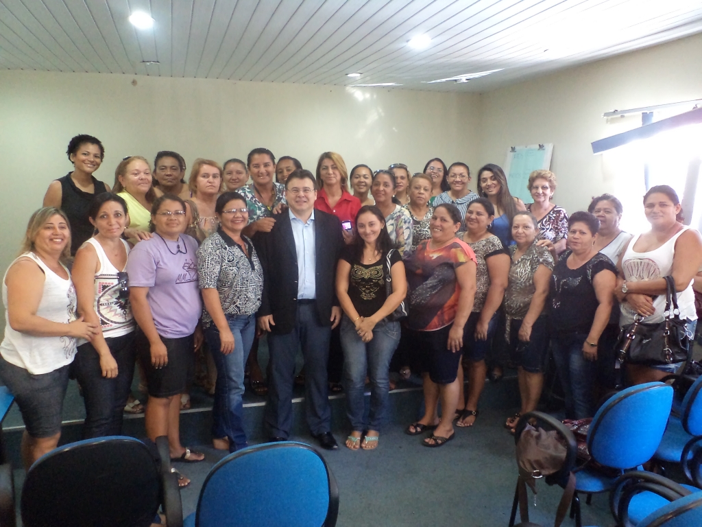 A reunião contou a presença das cozinheiras participantes das últimas edições do Programa