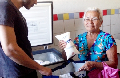 O programa tem como objetivo propiciar o consumo do leite às famílias que se encontram em estado de insegurança alimentar e nutricional