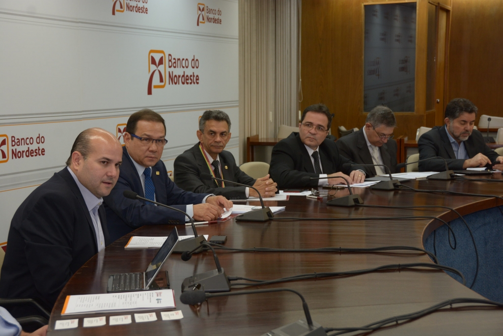 Roberto Cláudio reuniu-se com o presidente do Banco do Nordeste, Nelson Souza, nesta terça-feira (26/8)