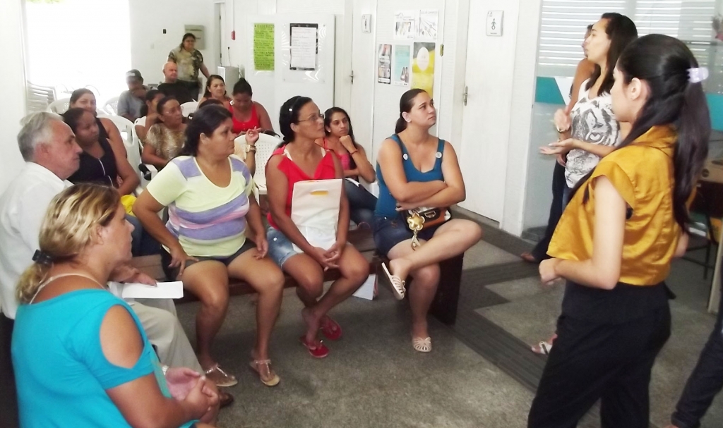 Durante toda semana, os beneficiários estão recebendo palestras sobre educação ambiental,