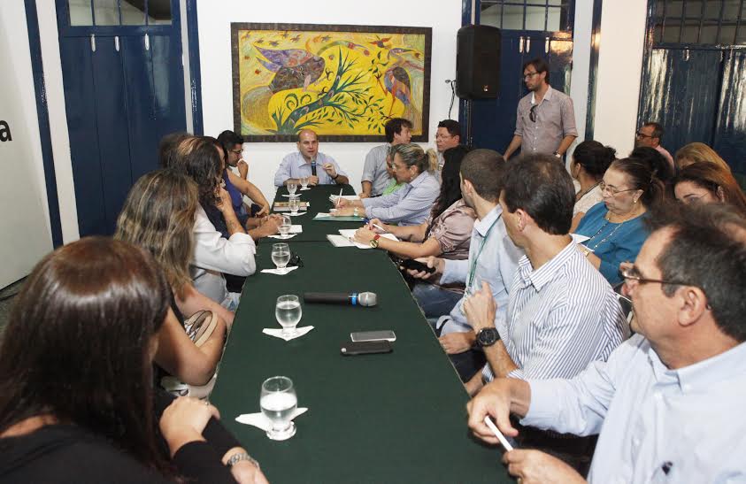 Objetivo é concentrar esforços entre órgãos e contribuir para o Plano Municipal de Juventude de Fortaleza (Foto: Marcos Moura)