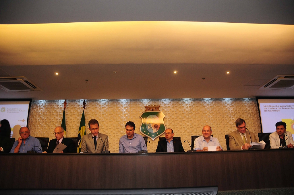 Roberto Cláudio ratificou o trabalho dos três entes da Federação no enfrentamento da doença (Foto: Nely Rosa)