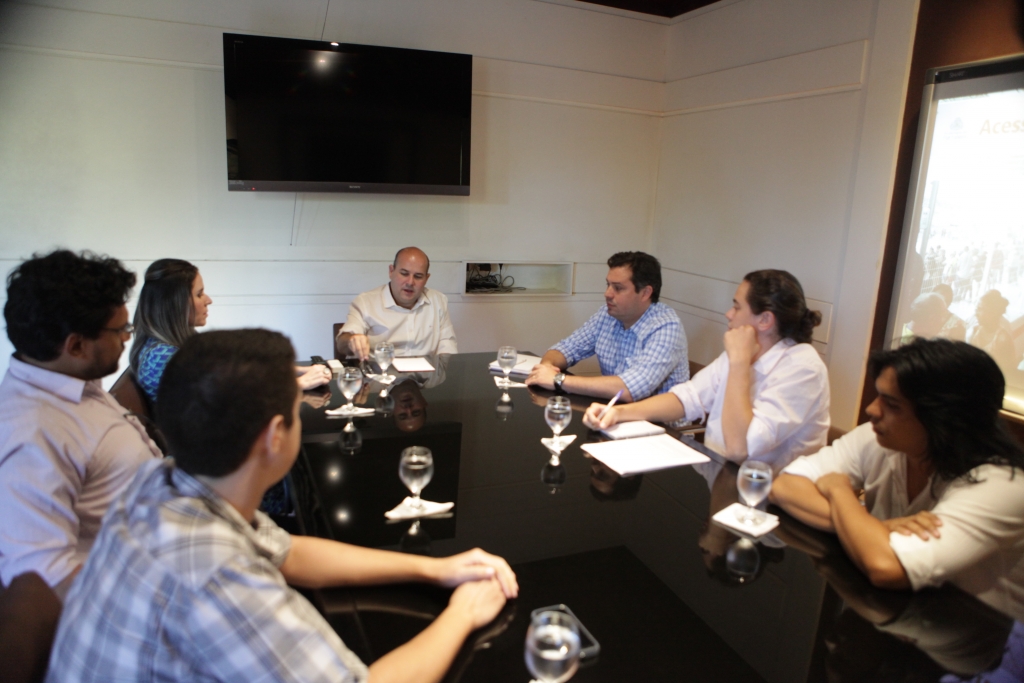 O Prefeito aproveitou o encontro para convidar os integrantes do Movimento Direitos Urbanos a participarem das discussões do “Fortaleza 2040”