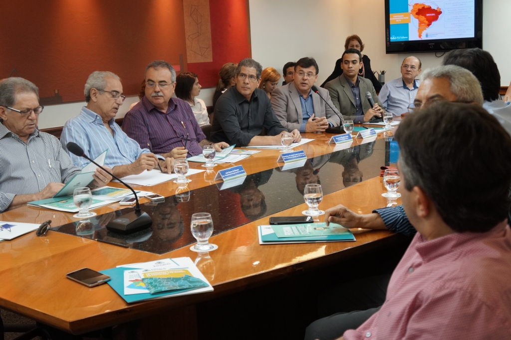 Reunião ocorreu na segunda-feira (06/04), na Câmara de Dirigentes Lojistas de Fortaleza (CDL)