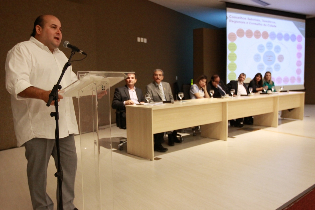 Segundo Roberto Cláudio, com o PPA ele espera “qualificar e ampliar a educação, a saúde e o transporte público” (Foto: Queiroz Netto)