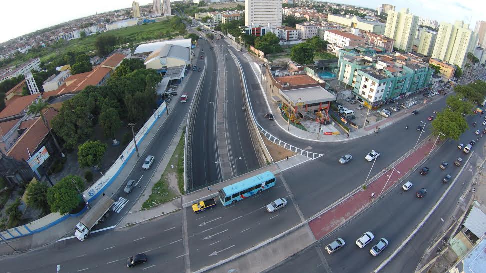 A nova pista permite o acesso tanto ao túnel quanto à Av. Dr. Theberge