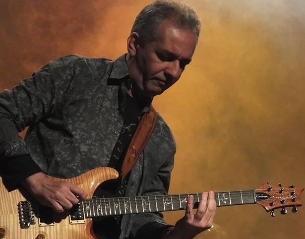 Mimi Rocha é atração da a primeira edição do projeto Palco Estoril, que acontece neste sábado (25), às 21h | Foto: Divulgação