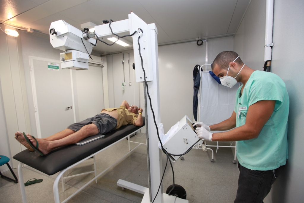 No total, 1.576 novos profissionais serão convocados pela Secretaria de Saúde, conforme quadro de vagas divulgado no edital (Foto: Queiroz Netto)