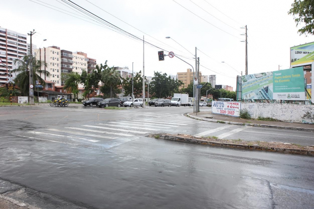 A Via Expressa terá o sentido sul/norte (Aeroporto/Papicu) bloqueado (Foto: Marcos Moura)